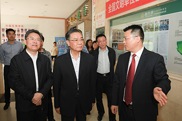 國家中醫藥管理局副局長馬建（jiàn）中一行來頤而康調研工作