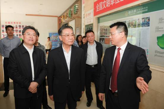 國（guó）家中醫藥管理局副局長馬建中一行來頤而（ér）康調研