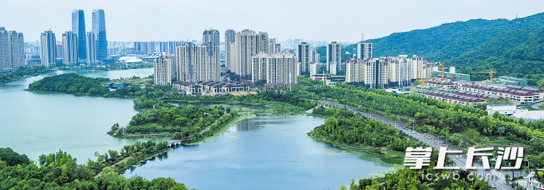 近年來，長沙（shā）大力實施質量強市戰略，“品立長沙（shā）、質優天下”的城市（shì）質量精神進（jìn）一步（bù）彰顯。黃啟晴 攝
