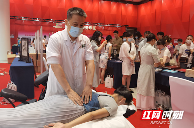 助力千家萬戶端穩就業金（jīn）飯碗 湖南重（chóng）點勞務品牌走出特色路